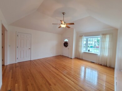 15 Dabby Way, Lowell, MA 01854 - photo 2