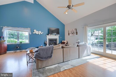 2906 Halstead Ln unit 37, York, PA 17404 - photo 4