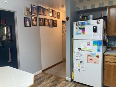 213 NW 4th Ave, John Day, OR 97845 - photo 7