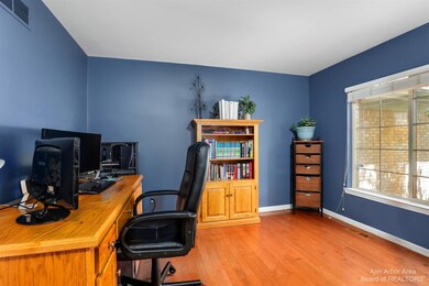 4660 Sawgrass Dr W unit 19, Ann Arbor, MI 48108 - photo 7