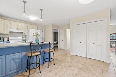 7A Kingston Way unit A, Hudson, NH 03051 - photo 3