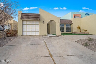 10405 Ashwood Dr unit A, El Paso, TX 79935 - photo 2