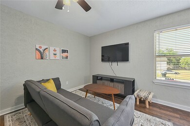 1537 Pine Ridge Dr unit C, College Station, TX 77840 - photo 3