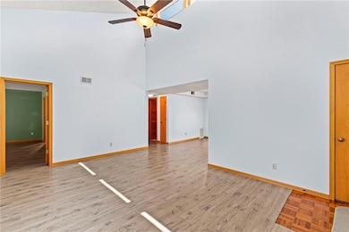 12310 E 43rd St S unit B10, Independence, MO 64055 - photo 3