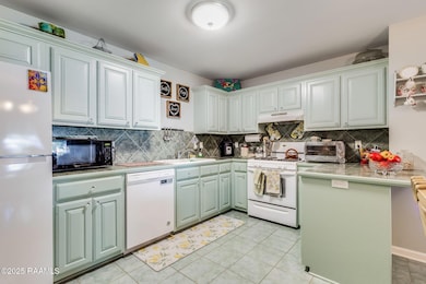 5-web-or-mls-118 Woodoak Cir-4