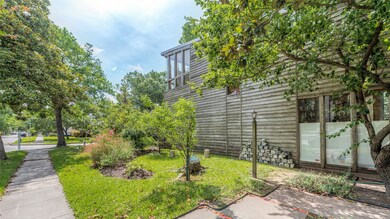 1102 Euclid St, Houston, TX 77009 - photo 2