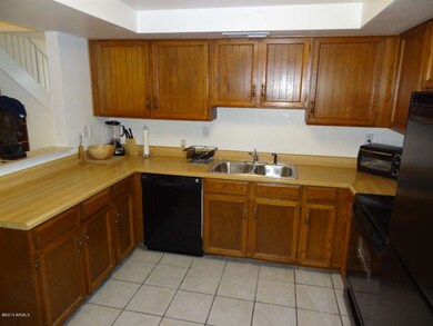 Kitchen 02