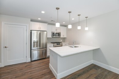 545 E 3rd St unit 8, Boston, MA 02127 - photo 3