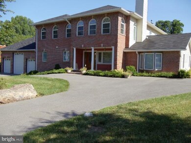 3018 Greencastle Rd, Burtonsville, MD 20866 - photo 2