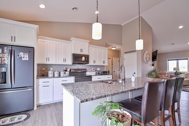 5686 Dahl Cir, Grand Forks, ND 58201 - photo 7