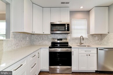 19 Niland Ln, Woodbury, NJ 08096 - photo 6