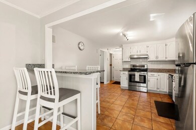 53 Fowle St, Woburn, MA 01801 - photo 4