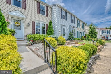 7522 Summer Blossom Ln, Columbia, MD 21046 - photo 2