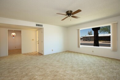 6409_Ellis_Living_4