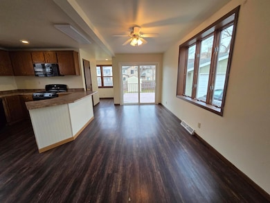 526 Central St, Oshkosh, WI 54901 - photo 5