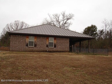 895 Bennett Cir, Byhalia, MS 38611 - photo 2