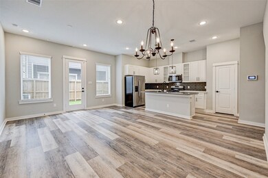 8410 Berry Green Ln, Houston, TX 77022 - photo 6