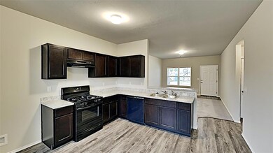 1906 Oak Tree Ct, Shawnee, OK 74804 - photo 6