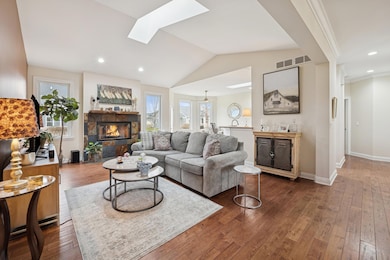 522 Bridgewater Cir, Williams Bay, WI 53191 - photo 2