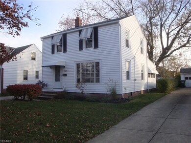 VINYL WINDOWS. REAR ADDITION. SUN ROOM