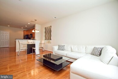 42599 Hollyhock Terrace unit 42599, Brambleton, VA 20148 - photo 2