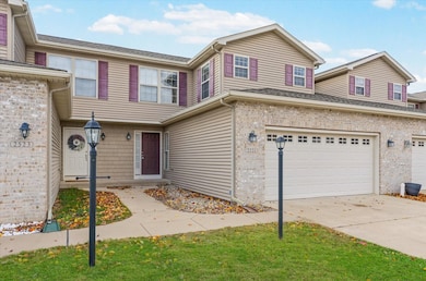 2521 Pembrook Point, Champaign, IL 61821 - photo 4