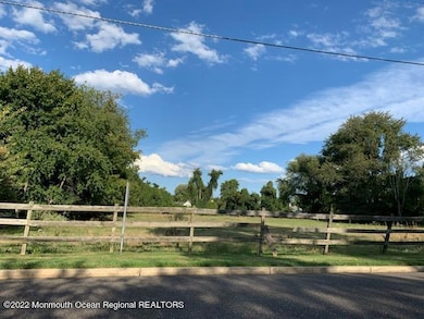 184 Heyers Mill Rd, Colts Neck, NJ 07722 - photo 4