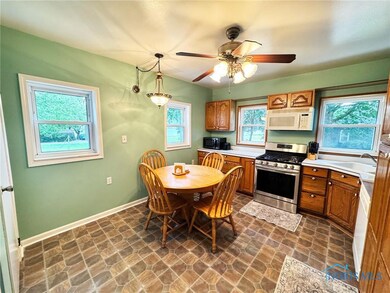 416 Cherry St, Genoa, OH 43430 - photo 4