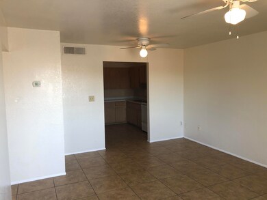 1832 N 31st Place unit 4, Phoenix, AZ 85008 - photo 4