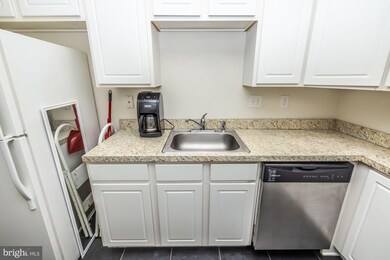 113 E Basin St unit 106, Norristown, PA 19401 - photo 7