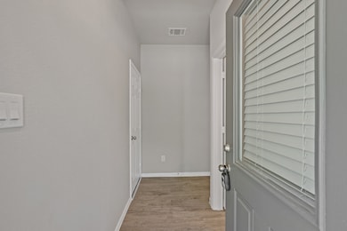 13502 Axel Ln, Houston, TX 77047 - photo 3