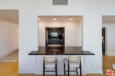 The Ritz Carlton Residences unit 49C, Los Angeles, CA 90015 - photo 4