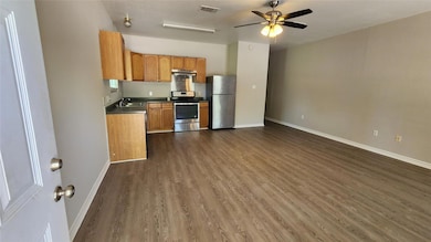 605 Martin Luther King Blvd unit A, Elgin, TX 78621 - photo 2