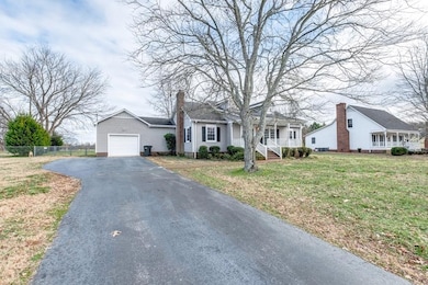 5012 Hays Dr, Columbia, TN 38401 - photo 3