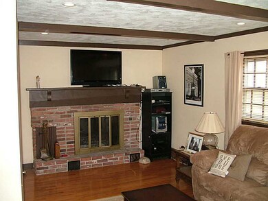 89 Kiwanee Rd, Warwick, RI 02888 - photo 5