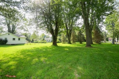 3_7170LakeStreet_102_Location2_LowRes