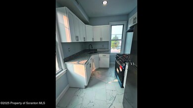 808 1/2 Eynon St, Scranton, PA 18504 - photo 4