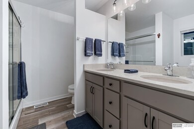 10913 Craig St, Omaha, NE 68142 - photo 4