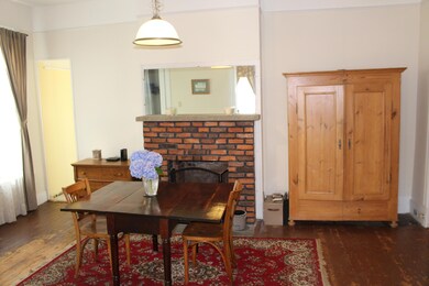 parlor