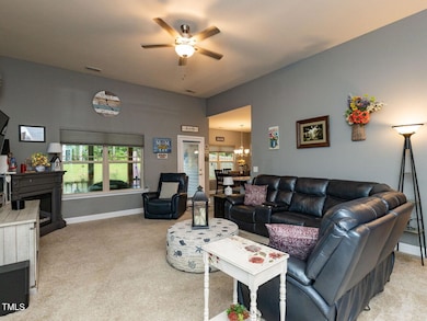 004-1280x960-family-room