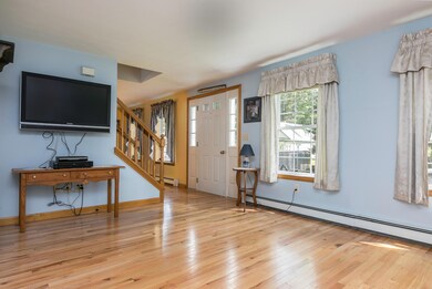 90 Devon St Portland ME 04102-large-005-