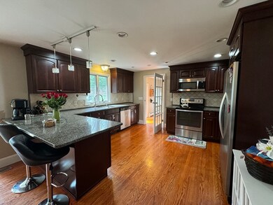 43 Juniper Rd, Andover, MA 01810 - photo 3