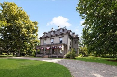 42 High St unit 4, Bristol, RI 02809 - photo 2