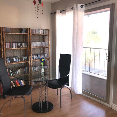 Cozy Dining Nook & Balcony