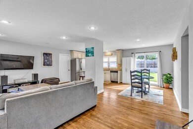 6439 Melrose Ln, Shawnee, KS 66203 - photo 5