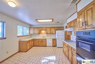 405 Williams St, Copperas Cove, TX 76522 - photo 6