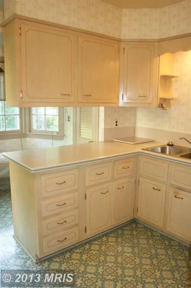 5420 Wickford Dr, Rockville, MD 20852 - photo 7