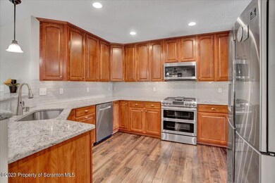 602 Pin Oak Place, Moscow, PA 18444 - photo 4