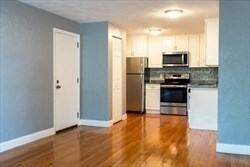 22 Irving St unit 8, Everett, MA 02149 - photo 6