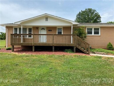 1355 Jackson Loop Rd, Flat Rock, NC 28731 - photo 7